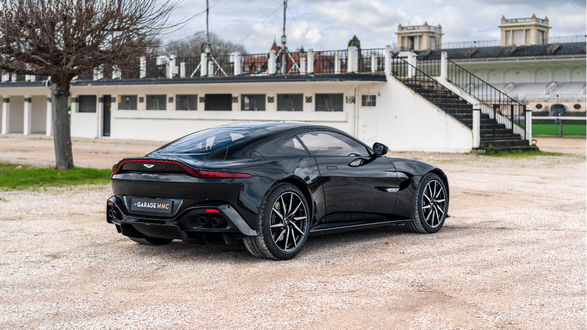 Aston Martin V8 Vantage II